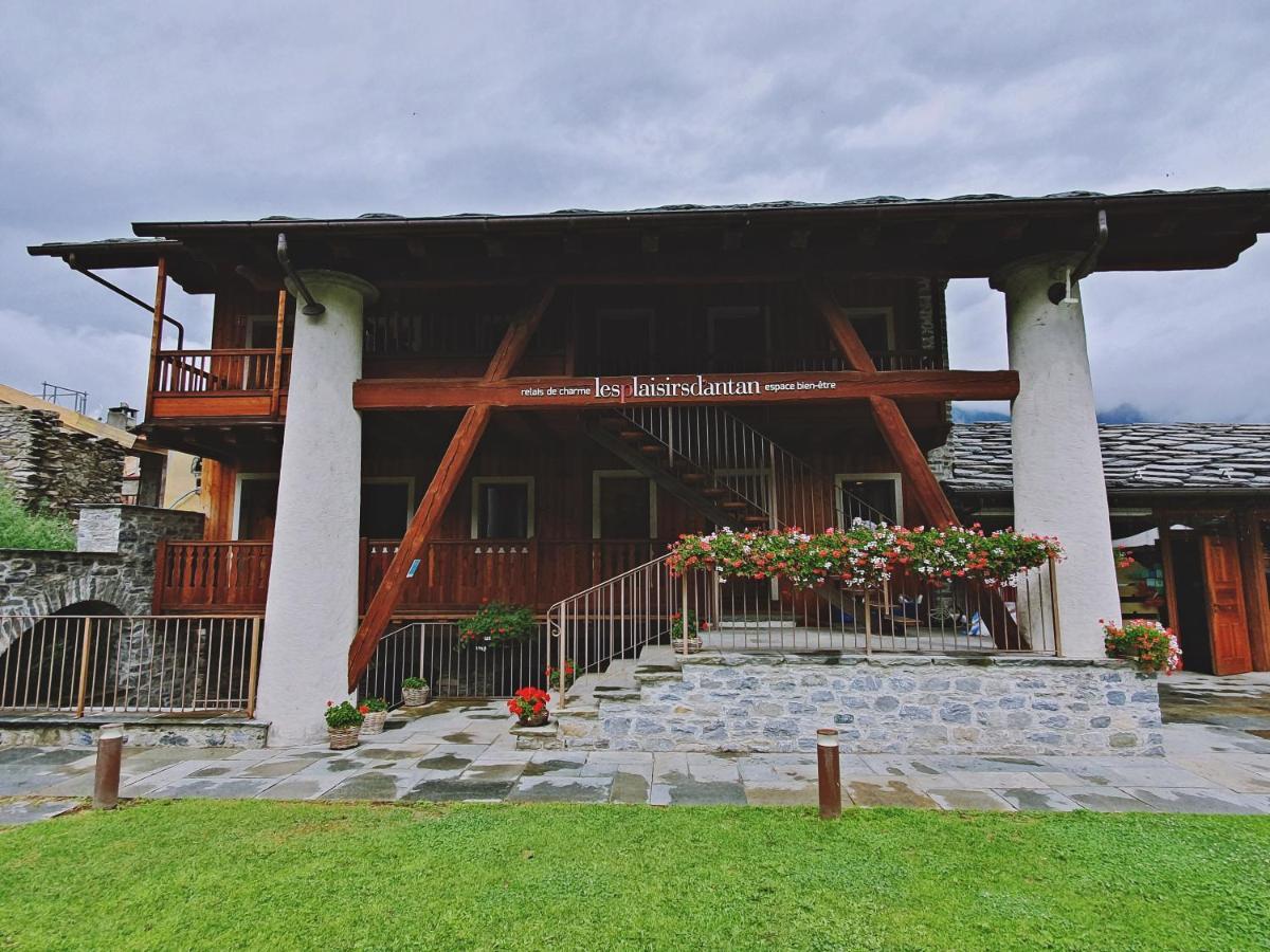 Hotel Les Plaisirs D'Antan Jovencan Exterior foto